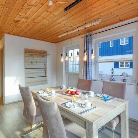41 Holiday home *